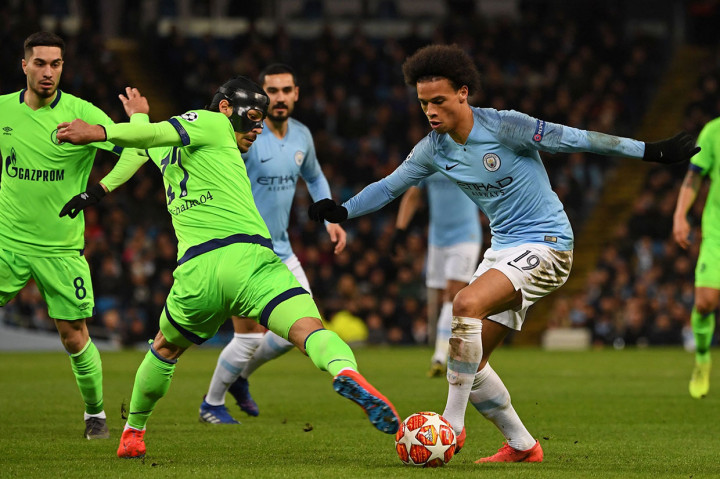 Bermain di hadapan pendukung sendiri, City langsung tancap gas sejak menit pertama, tetapi sayang beberapa peluang mereka masih belum mampu membuahkan hasil.  