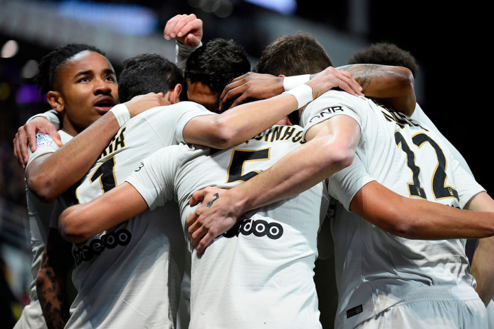 PSG baru bisa menggandakan keunggulan mereka lima menit jelang turun minum setelah Kylian Mbappe dengan mudah menyontek bola umpan silang Di Maria yang sempat tertepis oleh kiper Runar Runarsson.    