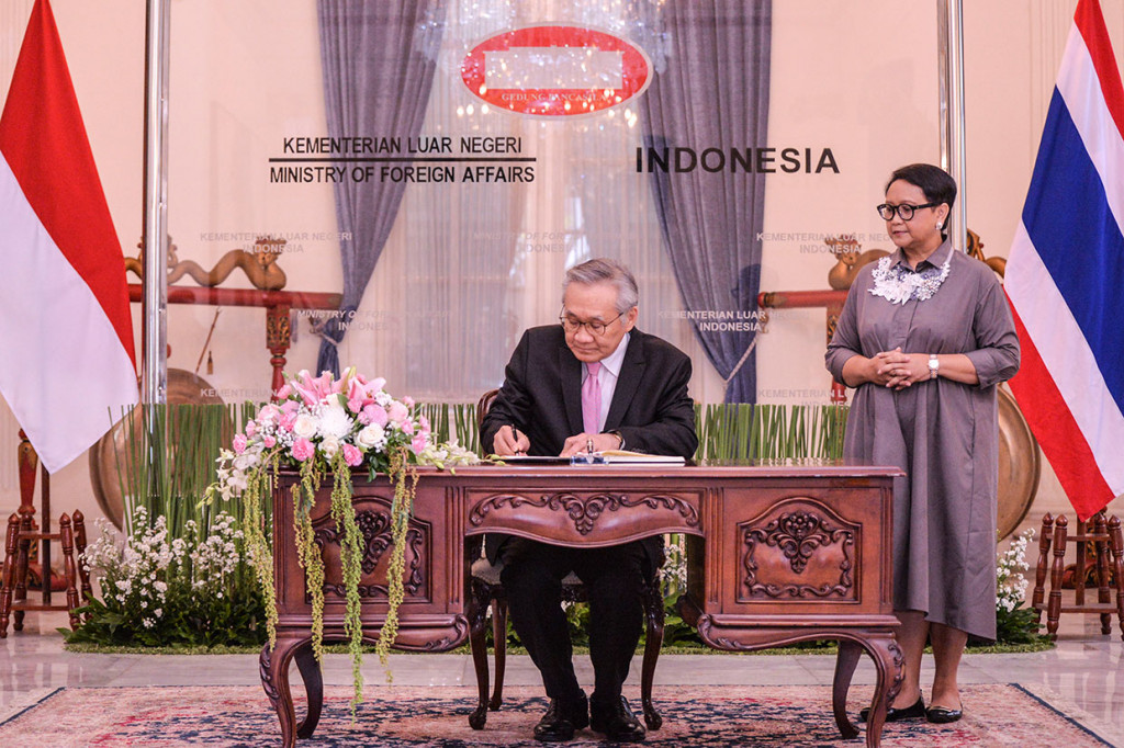 Menteri Luar Negeri Retno Marsudi menerima kunjungan Menlu Thailand Don Pramudwinai, di Gedung Pancasila, Kemenlu, Jakarta, Rabu, 13 Maret 2019.