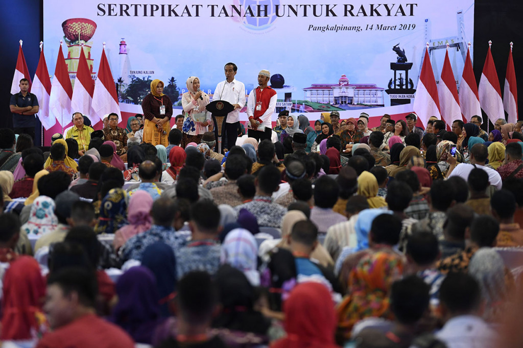 Menurut data Kementerian Agraria dan Tata Ruang, dalam acara itu hadir 2.081 orang terdiri atas 806 penerima sertifikat dari Kota Pangkal Pinang, 924 penerima dari Kabupaten Bangka, dan 351 orang dari Kabupaten Bangka Tengah.