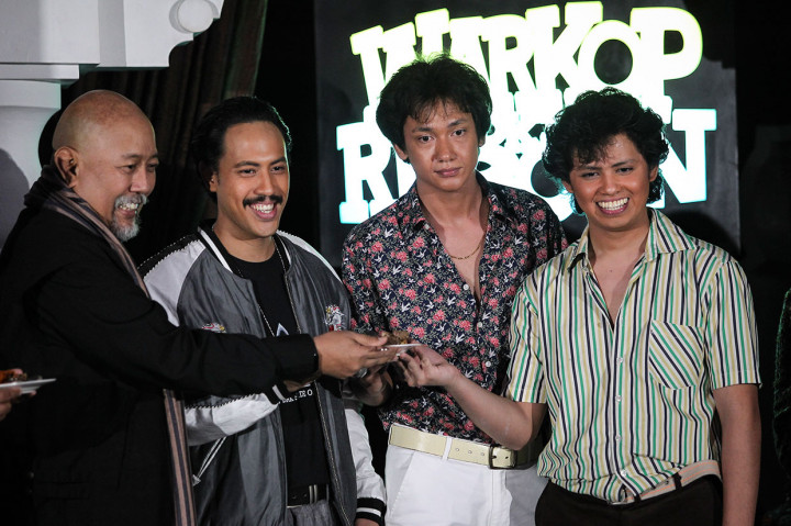 Rumah produksi Falcon Pictures mengumumkan tiga aktor pemeran baru pada film Warkop DKI Reborn yang akan datang yakni Aliando Syarief sebagai Dono, Adipati Dolken sebagai Kasino dan Randy Danistha sebagai Indro.