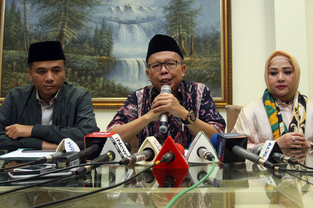 Sementara itu PPP menyerahkan proses hukum kepada KPK terkait OTT terhadap Romahurmuziy, dan dalam waktu dekat akan menunjuk Plt ketua umum.