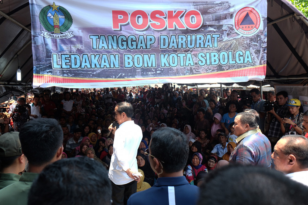 Rinciannya dari Rp 1,451 miliar tersebut, pemerintah pusat akan memberikan bantuan Rp 25 juta untuk rumah yang rusak parah, Rp 5 juta bagi rumah yang rusak sedang dan Rp 3 juta untuk rumah yang rusak ringan. Antara Foto/Irsan Mulyadi