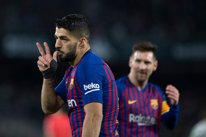 Selepas turun minum, Luis Suarez menambahkan satu gol untuk Barca di menit ke-63.