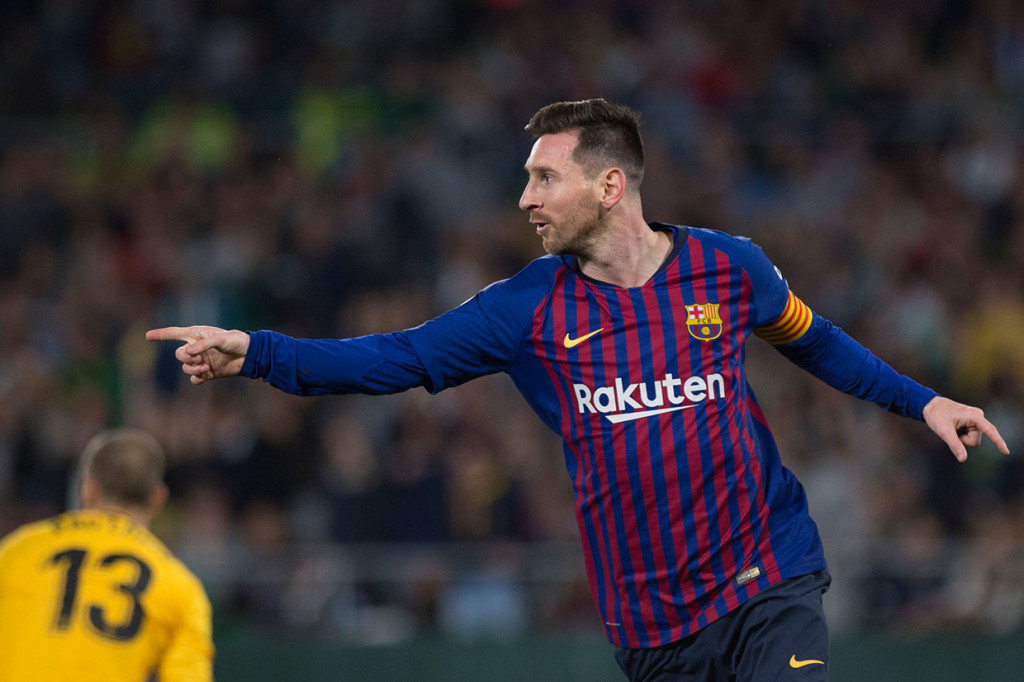 Saat pertandingan tersisa enam menit, Messi membukukan gol ketiganya untuk menggenapkan dominasi Barcelona atas Betis.
