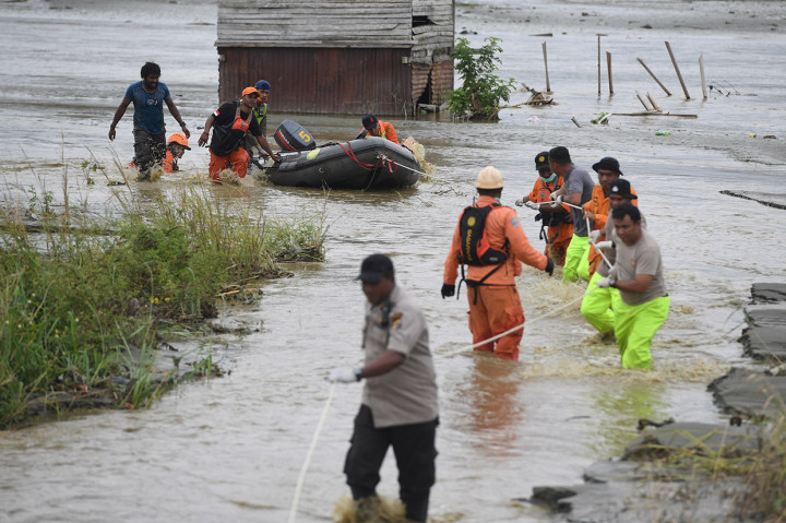 Dari 89 orang itu, Posko Induk Tanggap Darurat mencatat 82 korban meninggal akibat banjir bandang di Kabupaten Jayapura. Sedangkan 7 korban tewas akibat tanah longsor di Ampera, Kota Jayapura.