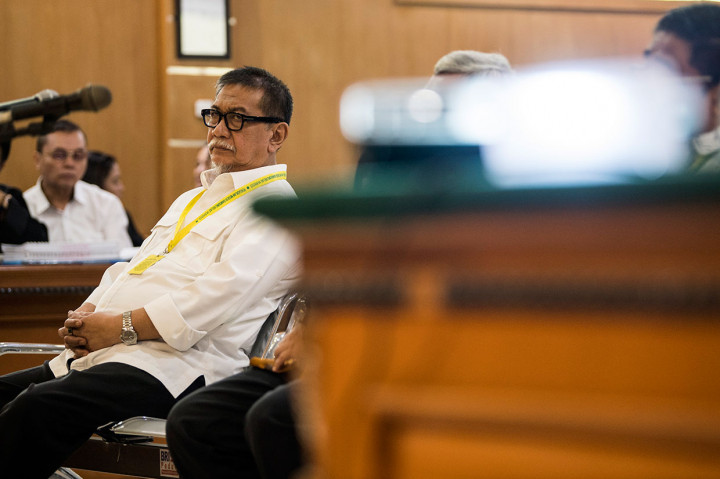 Dalam kesaksiannya, Demiz mengatakan bahwa aksi Lippo Group yang ingin membangunan kawasan terpadu Meikarta, di Kabupaten Bekasi, diibaratkan dengan istilah membangun negara di dalam negara. 