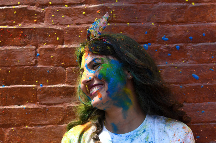 Holi juga menjadi festival paling dinanti para pelancong ketika berkunjung. Afp Photo/Nisha Bhandari