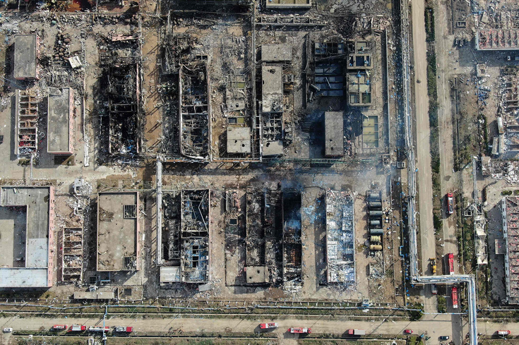 Sebanyak 47 orang tewas akibat ledakan di kompleks pabrik kimia di Yancheng, Tiongkok.