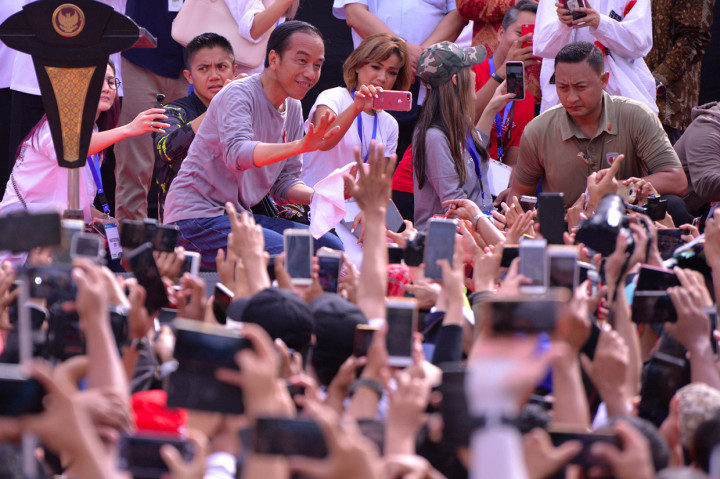 Setelah itu, dia menuju panggung di dekat pos polisi Bundaran HI. Antara Foto/Aprillio Akbar
