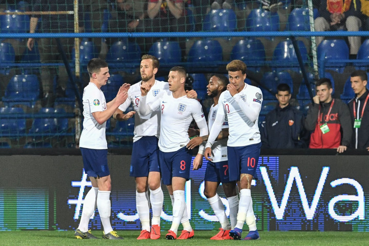 Inggris melebarkan jarak menjadi 3-1 pada menit ke-59. Barkley kembali mencatatkan namanya di papan skor usai memanfaatkan bola liar. 