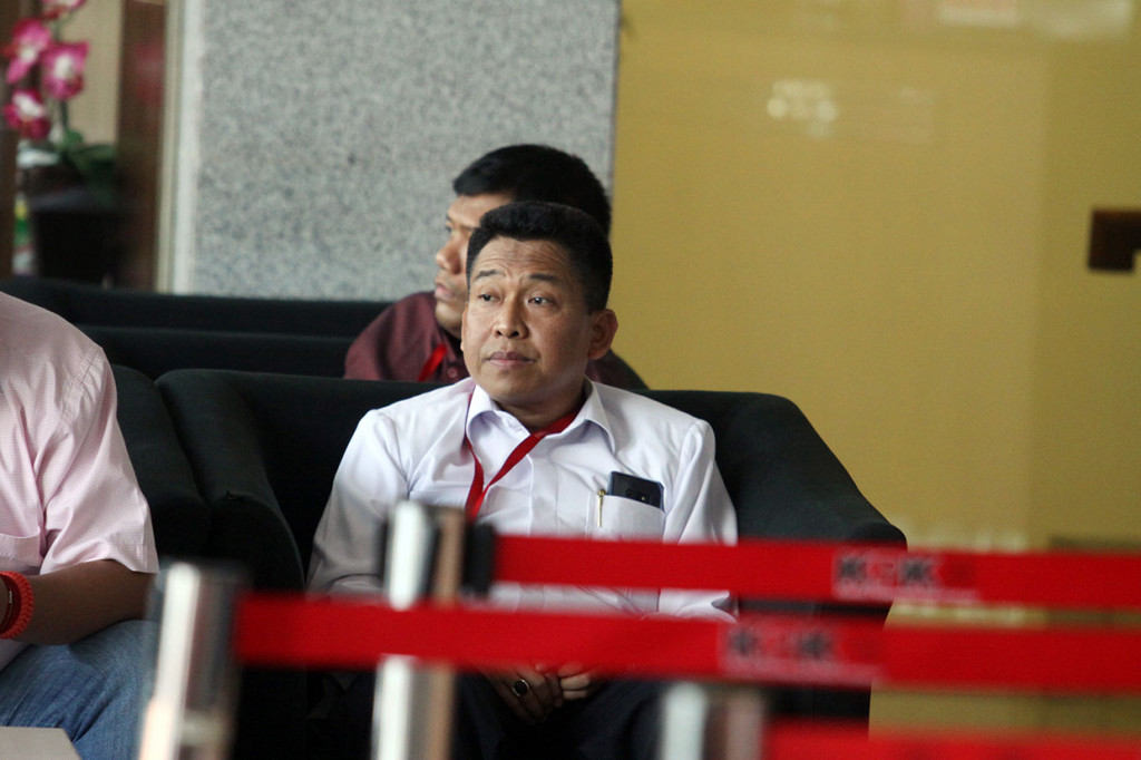 Sekjen Kemenag Nur Kholis Setiawan menunggu panggilan penyidik saat akan menjalani pemeriksaan di Gedung KPK, Jakarta, Rabu, 27 Maret 2019.