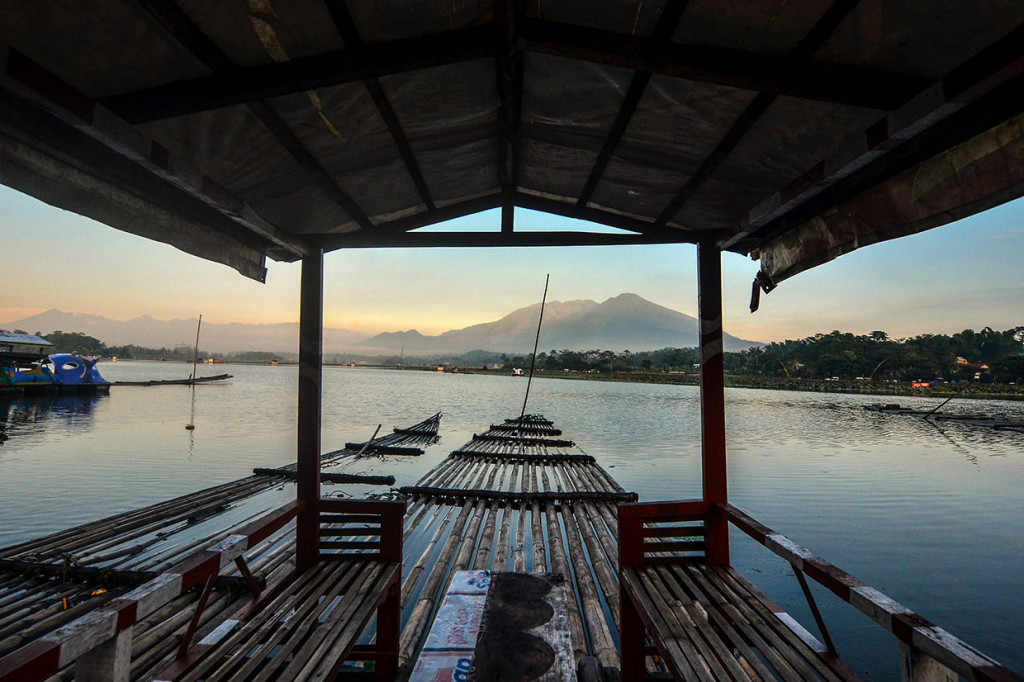 Pemerintah Pusat dan Pemprov Jabar akan merevitalisasi Situ Bagendit seluas 150 hektare menjadi destinasi wisata kelas dunia, dengan mengalokasi anggaran sebesar Rp130 miliar yang akan dimulai pada 2019 ini.