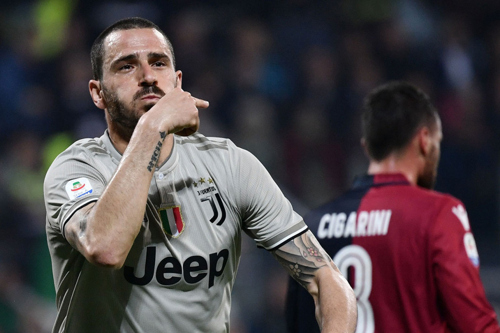 Bonucci melakukan selebrasi usai mencetak gol pembuka bagi Juventus.