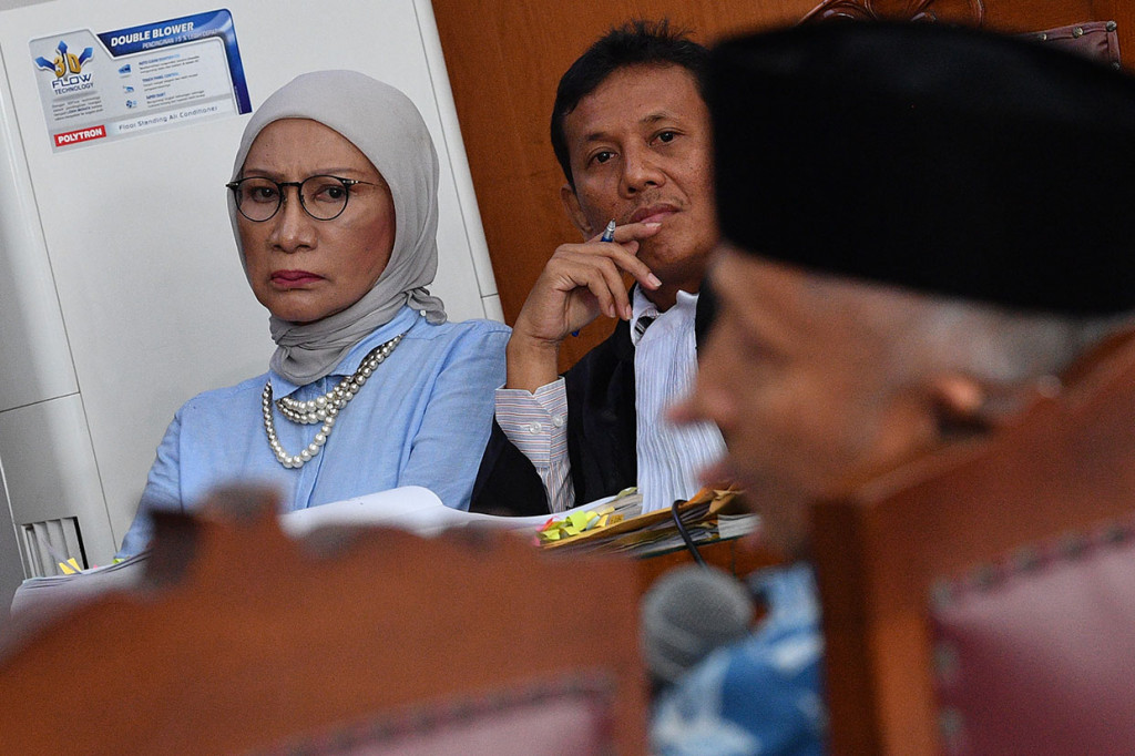 Sementara itu dalam persidangan, Ketua Dewan Kehormatan PAN Amien Rais menyatakan kecewa begitu tahu Ratna Sarumpaet berbohong terkait dirinya dianiaya.