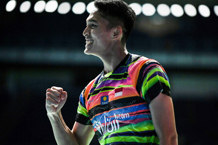Tunggal putra Indonesia, Jonatan Christie, meluapkan kegembiraan usai berhasil mengalahkan Kento Momota (Jepang) pada babak kedua Malaysia Open 2019 di Kuala Lumpur, Kamis, 4 April 2019.