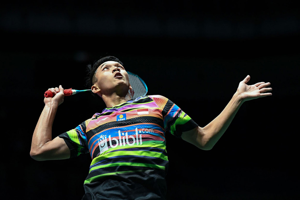 Jojo, sapaan Jonatan Christie mengalahkan Kento Momota lewat dua gim langsung dengan skor 22-20, 21-15 dalam laga berdurasi 46 menit.