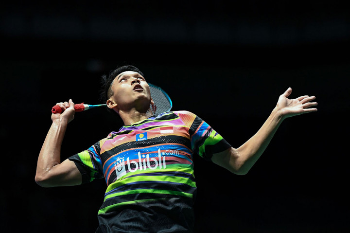 Jojo, sapaan Jonatan Christie mengalahkan Kento Momota lewat dua gim langsung dengan skor 22-20, 21-15 dalam laga berdurasi 46 menit.