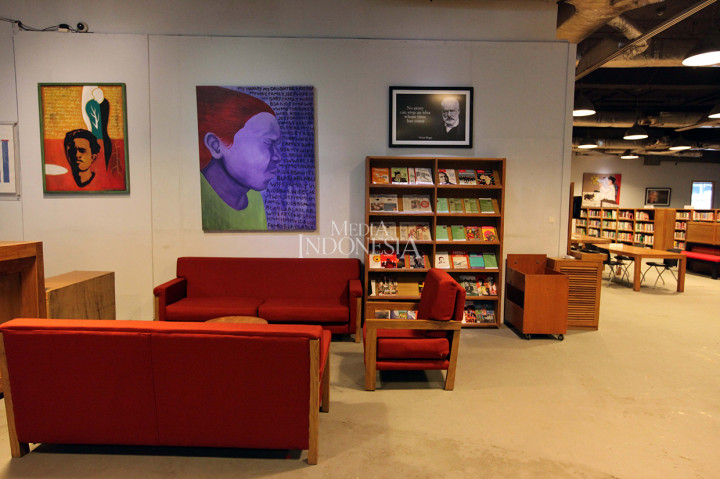 Perpustakaan Freedom Institute yang sebelumnya berlokasi di Jalan Proklamasi, Jakarta Pusat itu merupakan salah satu perpustakaan yang lokasinya berada di kawasan perkantoran Ibu Kota dengan desain yang sangat