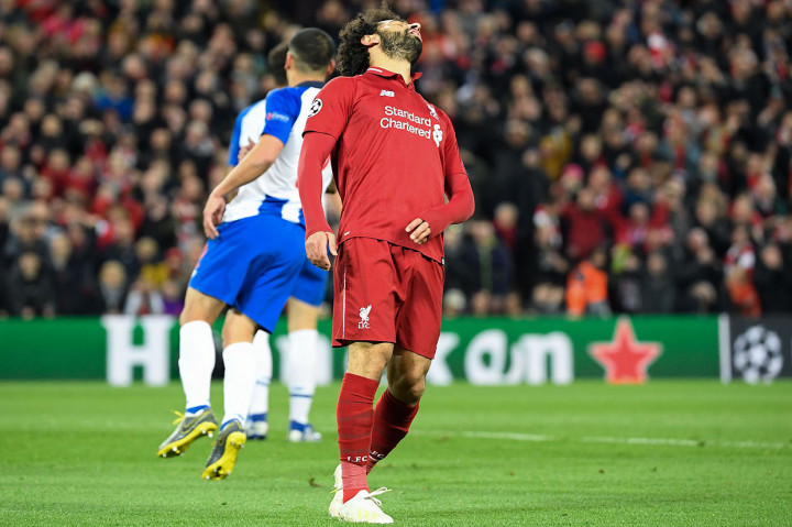 Mohammed Salah berpeluang menggandakan keunggulan pada menit ke-21 saat tinggal berhadapan satu lawan satu dengan Casillas. Namun tembakan kaki kirinya masih menyamping tipis di sisi kiri gawang Casillas.