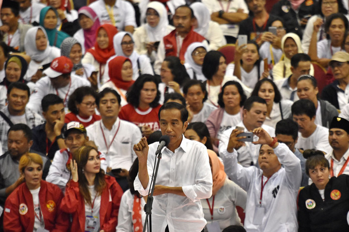 Dalam kesempatan ini, Jokowi mengapresiasi Jakarta sebagai miniatur Indonesia. Mantan gubernur DKI Jakarta itu menyapa massa dengan berbagai macam salam khas daerah. Dari Sunda, Jawa, Batak, sampai Bugis, Jokowi sapa.