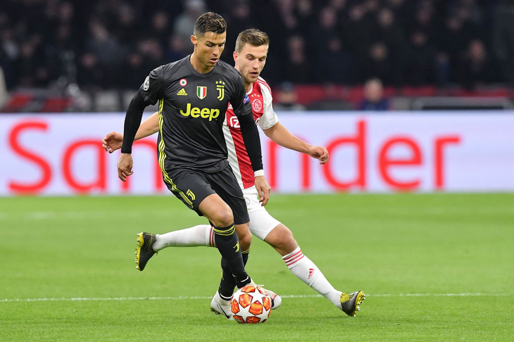 Cristiano Ronaldo membuat penampilan pertamanya sejak menderita cedera paha saat bermain untuk Portugal bulan lalu. Itu adalah pertandingan pertamanya untuk Juventus sejak mencetak hat-trick yang membuat Atletico Madrid tersingkir di babak 16 besar Liga Champions.