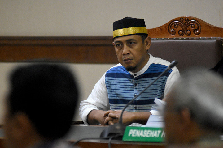 Ia pun dituduh sengaja menyebarkan informasi hoaks tujuh kontainer surat suara telah dicoblos untuk pasangan Presiden nomor urut satu Joko Widodo - Ma'ruf Amin pada 2 Januari 2019 lalu.
