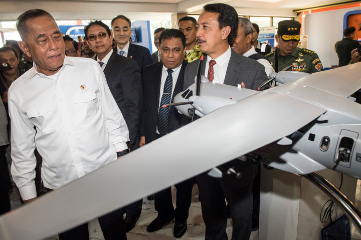 Menhan berharap industri pertahanan nasional dapat terus berinovasi, menjadi industri yang mandiri dan berdaya saing, sehingga diakui oleh dunia. 