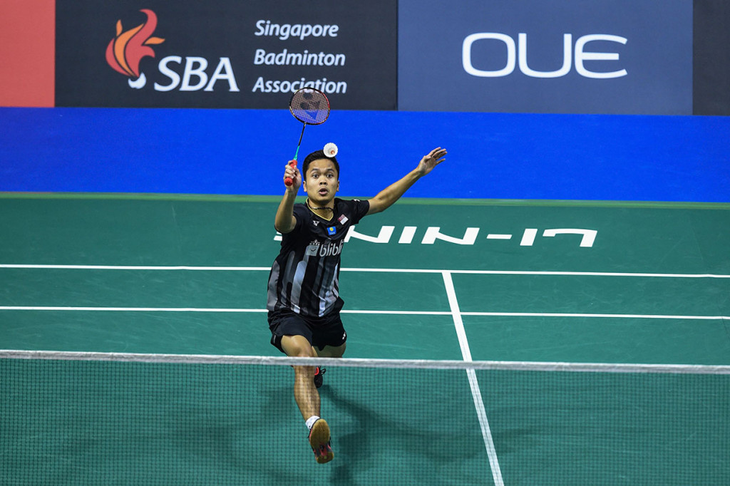 Ginting ke semifinal setelah menyingkirkan Chen Long (Tiongkok) dua set langsung 21-8, 21-19 pada perempat final yang digelar di Singapore Indoor Stadium. 