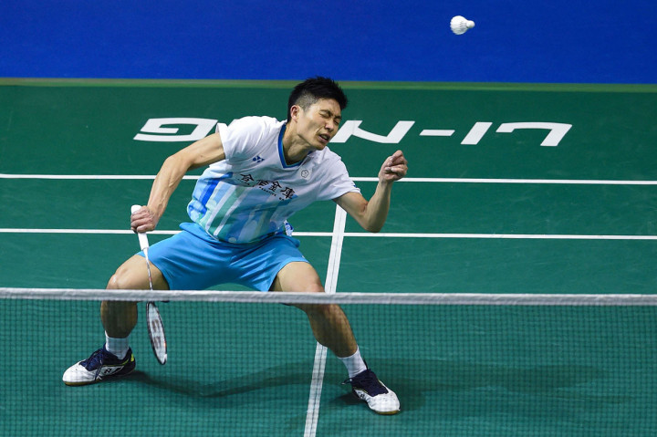 Di babak final, Anthony Ginting akan menantang pebulutangkis nomor satu dunia Kento Momota (Jepang), yang mengalahkan unggulan tiga Viktor Axelsen (Denmark) 21-15 21-18 dalam waktu 46 menit.