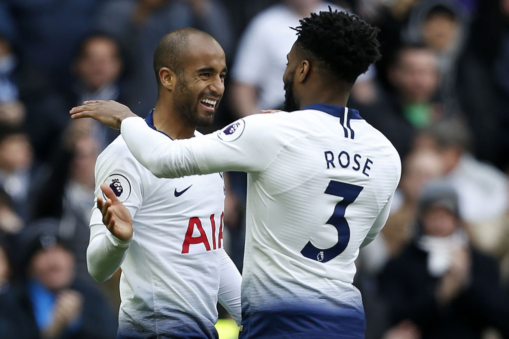 Spurs baru bisa menambah keunggulan tiga menit menjelang laga usai lewat gol kedua Moura. Menerima umpan silang Christian Eriksen, Moura sekali mengontrol bola dan langsung melakukan tendangan voli untuk menjebol gawang Ben Hamer.