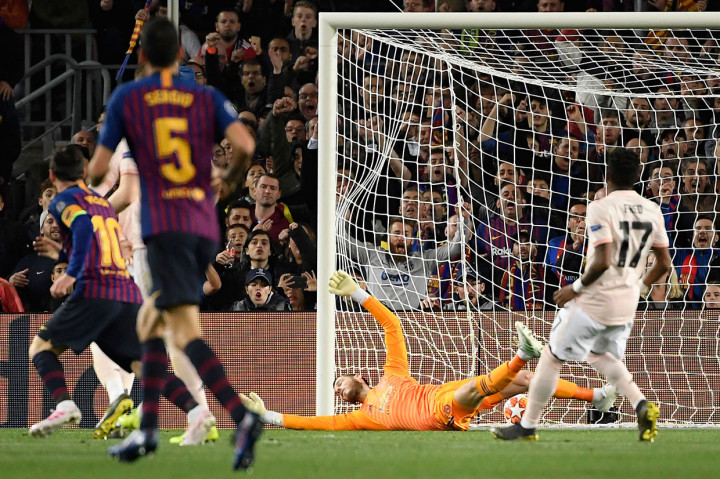 Barca akhirnya berhasil membuka keunggulan lewat tembakan melengkung kaki kiri Lionel Messi pada menit ke-16.