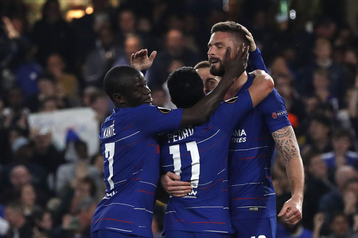 Chelsea unggul 3-0 pada menit ke-17 lewat sontekan Giroud dari dalam kotak penalti meneruskan umpan matang Pedro.