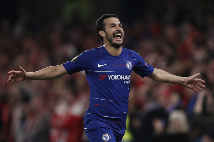 Semenit kemudian Chelsea kembali menjauh lewat gol kedua Pedro. Skor 4-1 bertahan hingga jeda.