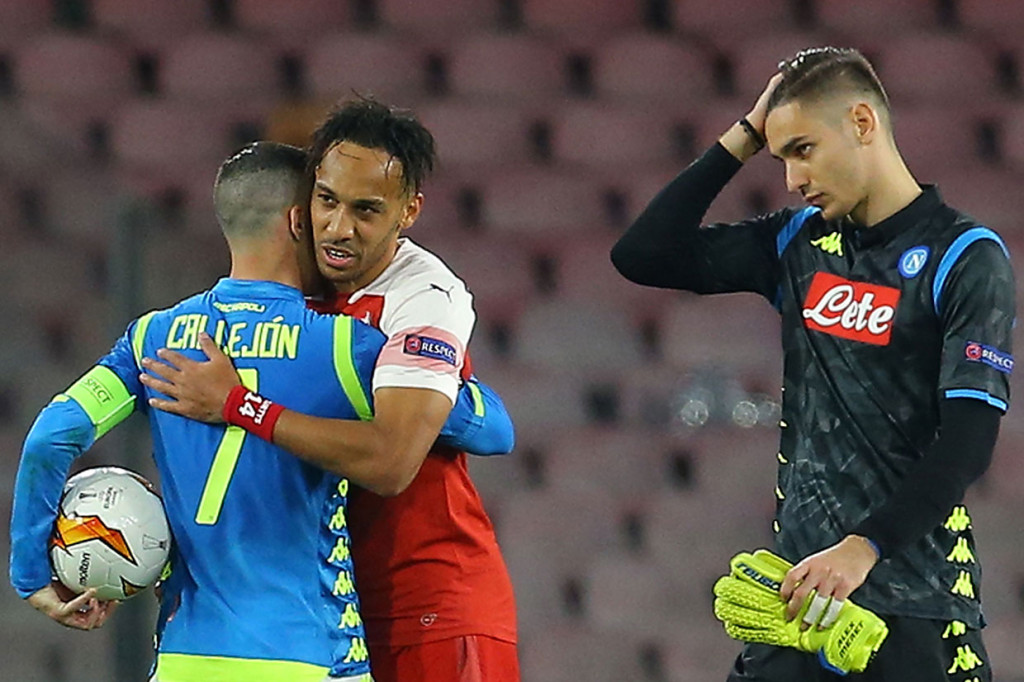 Tidak ada gol tambahan lagi hingga laga usai, membuat Arsenal melaju ke semifinal untuk bertemu Valencia.