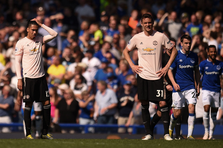Manchester United menelan kekalahan telak saat melawat ke markas Everton. The Red Devils dihajar oleh The Toffees 4-0.
