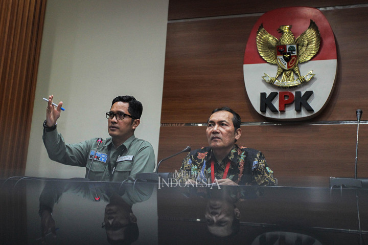 Penetapan tersangka ini merupakan hasil pengembangan kasus dugaan suap terkait kesepakatan kontrak kerja sama pembangunan PLTU Riau-1 di Provinsi Riau. 