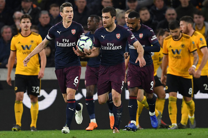 Arsenal berhasil memperkecil ketertinggalan menjadi 1-3 pada menit ke-80 lewat tandukan Sokratis Papastathopoulos.