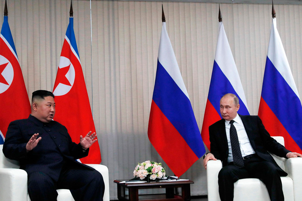 Sementara, Kim mengatakan ingin meningkatkan hubungan tradisional dengan Rusia. 