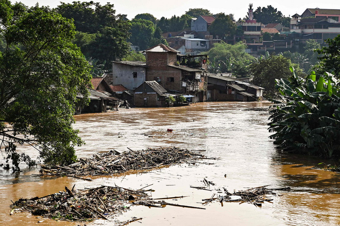Banjir Rendam 17 Titik di Jakarta Medcom.id