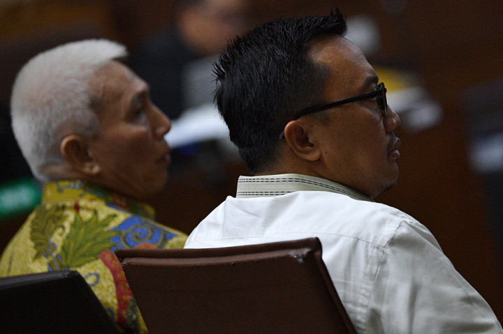 Selain Imam Nahrawi, tim Jaksa juga menghadirkan tiga saksi lainnya, yaitu Deputi Bidang Peningkatan Olahraga Kemenpora Mulyana (MUL), Kepala Bidang Sentra Olahraga Pendidikan Kemenpora Adi Purnomo (AP), dan Staf Kemenpora Eko Triyanto.