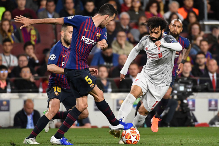 Di awal babak kedua, The Red menggempur pertahanan Barca untuk berusaha menyamakan kedudukan. Namun kukuhnya tembok pertahanan tuan rumah gagal ditembus barisan tim tamu.