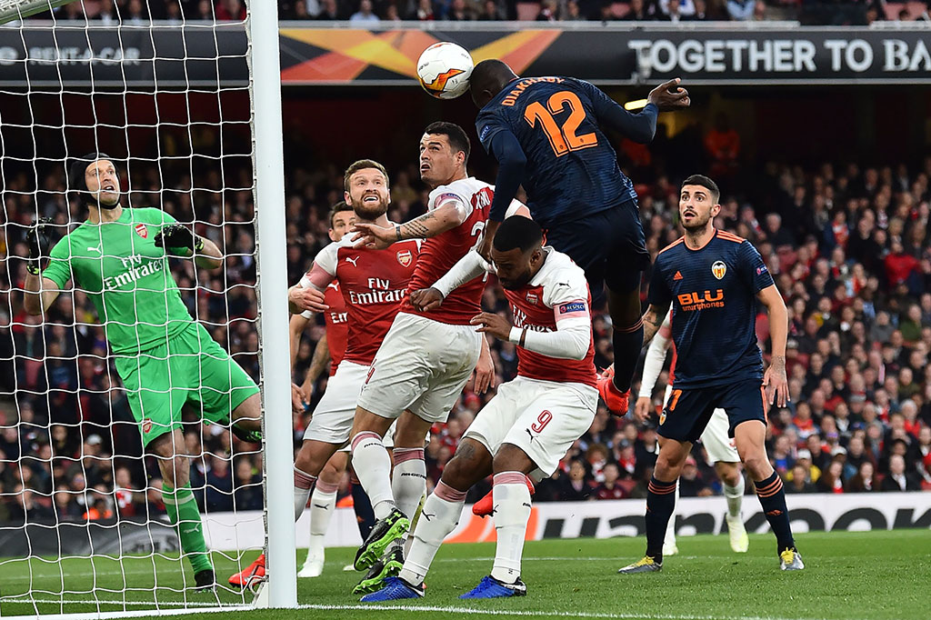 Valencia akhirnya berhasil unggul terlebih dahulu lewat tandukan pemain belakang Mouchtar Diakhaby menyelesaikan umpan lambung Rodrigo dari tiang jauh pada menit ke-11.