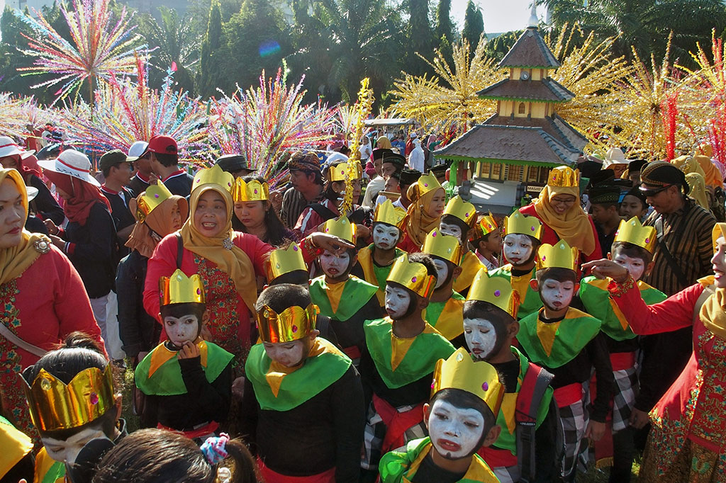 Rute Karnaval Budaya Dukder dimulai dari Simpang Lima berputar menuju Jl Pahlawan, kemudian berbelok ke Taman Indonesia Kaya di Jl Menteri Supeno.