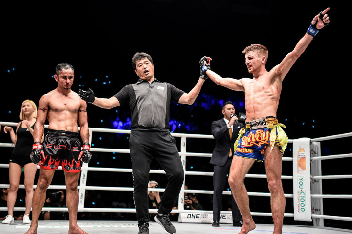 Pada pertarungan tersebut Jonathan Haggerty berhasil menang dengan angka mutlak atas juara bertahan Sam-A Gaiyanghadao.