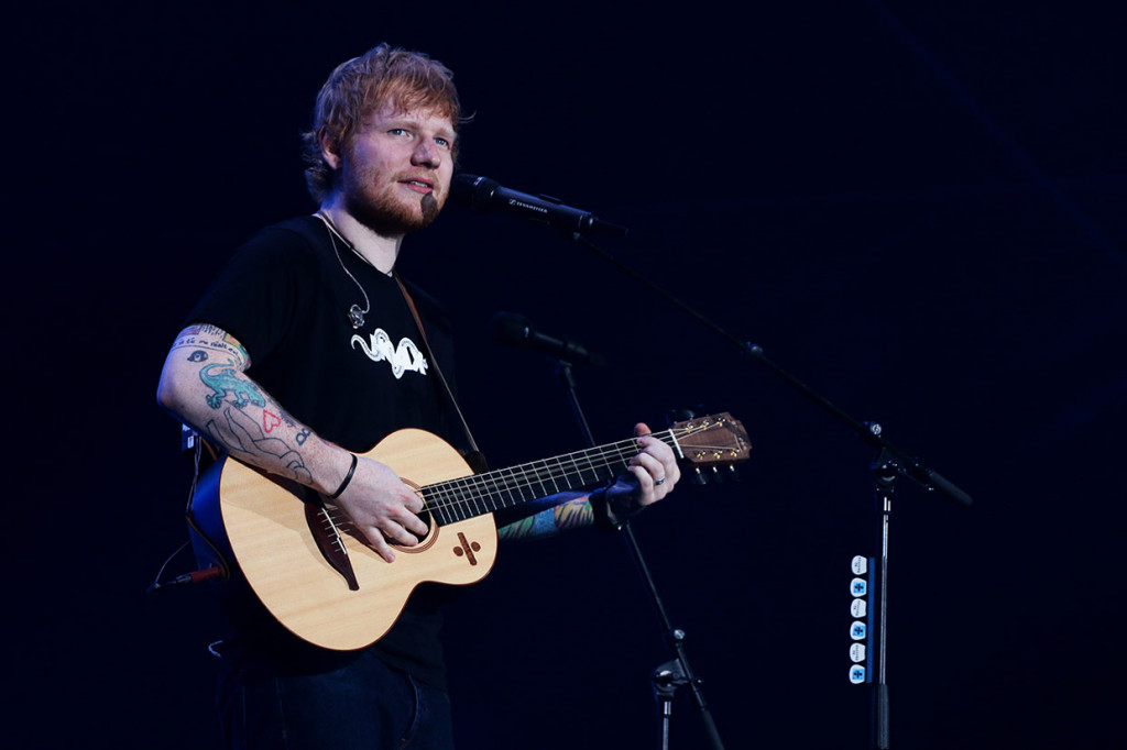Sepanjang konser Sheeran terus memainkan gitarnya tanpa henti.  Penonton pun antusias dan turut bernyanyi bersama idolanya tersebut. Karaoke massal pun terjadi, dari awal hingga akhir lagu, penonton terus bernyanyi.
