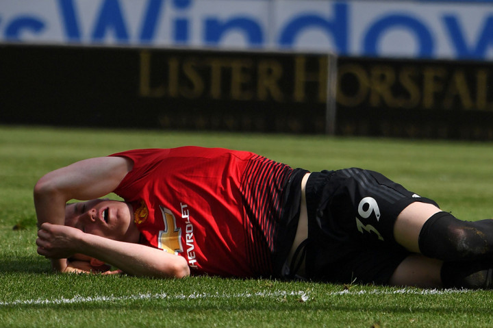 Tambahan satu angka dari pertandingan ini membuat MU tak bergerak dari posisi keenam klasemen Premier League dengan raihan 66 angka dari 37 pertandingan. 