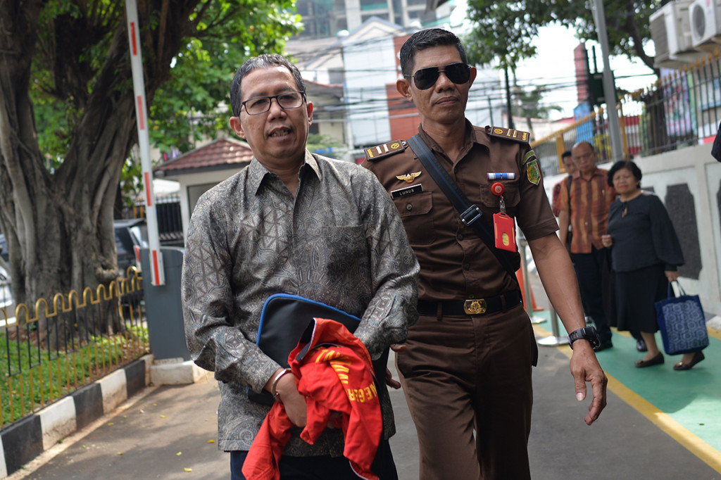 Joko Driyono ditetapkan menjadi tersangka kasus dugaan pencurian dengan pemberatan dan atau menghilangkan barang untuk pembuktian dan atau menghalangi pemeriksaan pada 15 Februari 2019.