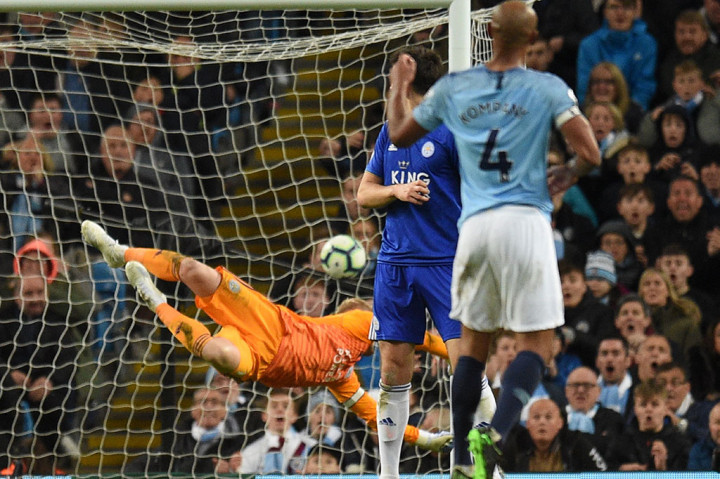Gol yang ditunggu-tunggu akhirnya datang juga. Pada menit ke-70 tendakan keras Kompany dari luar kotak penalti mengarah ke pojok kiri atas gawang yang gagal diantisipasi Schmeichel.