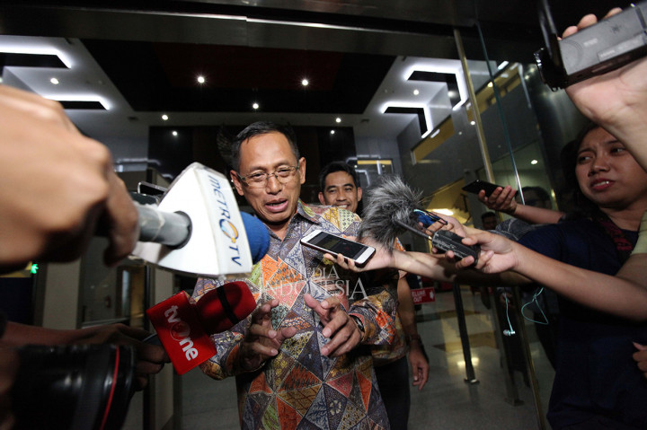 Muhamad Ali mengatakan, penyidik Komisi Pemberantasan Korupsi (KPK) mengajukan sekitar 18 pertanyaan ke dirinya.